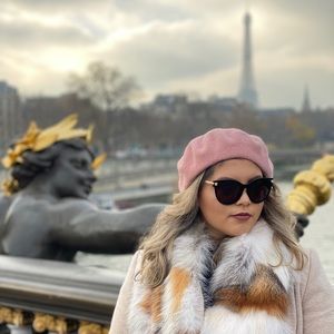 Meet your Posher, Vanessa